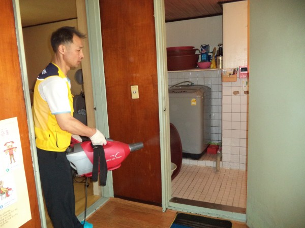 e9d1bc9b18396ef8b75ffb4294a4e90a_1462761